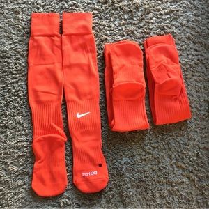 New Nike classic cushioned soccer socks orange 3 pair